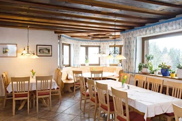 dining room hotel pointner