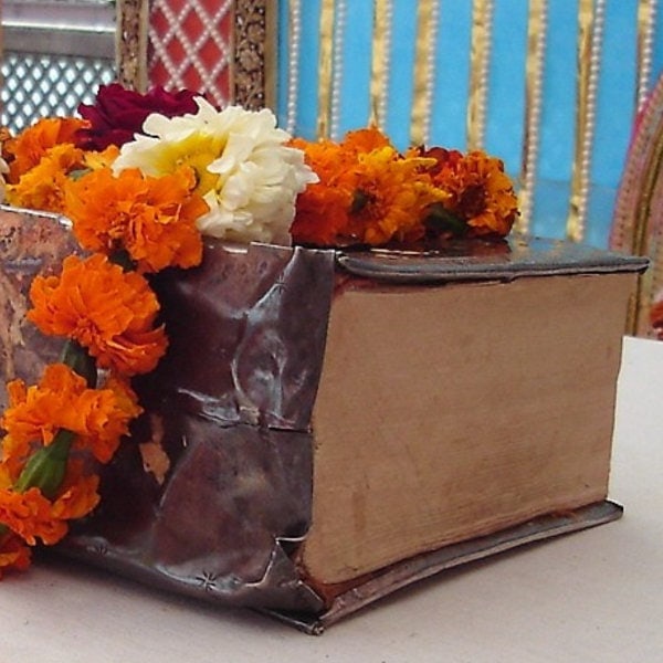 Srimad Bhagavatam Buch