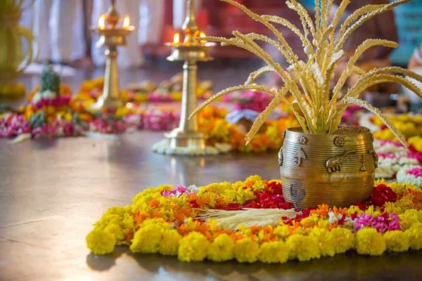 Pujas-Priester-1-1.jpg Puja